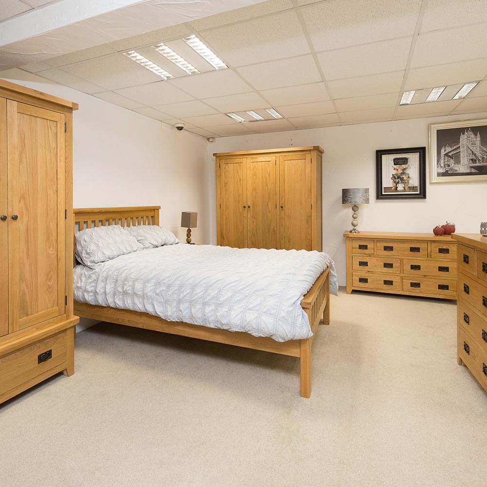 Chester Oak Bedroom Furniture